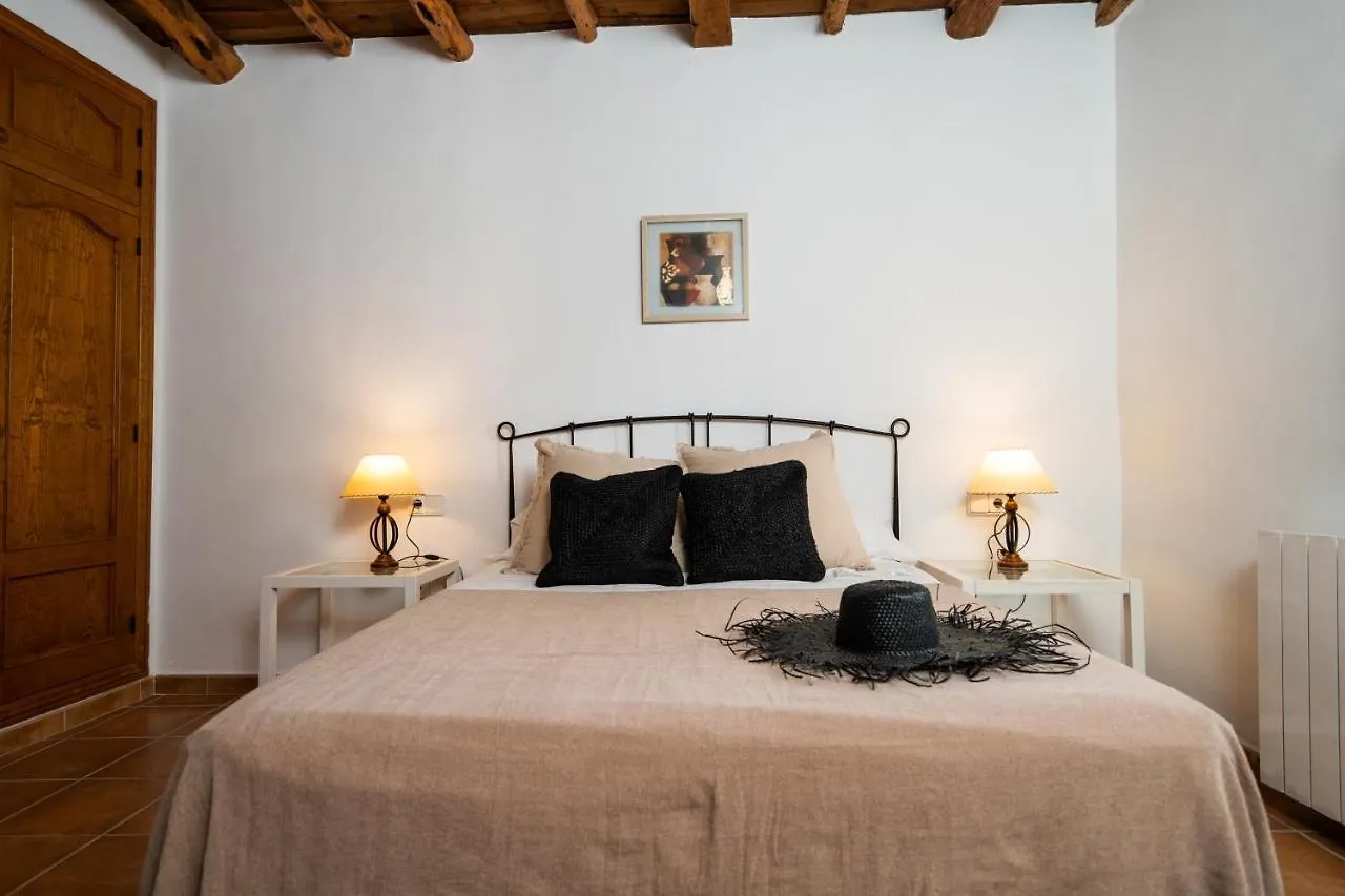 7 Bedroom Villa With Pool - 5Mins Walk To Cala Llonga Beach - Can Ramon