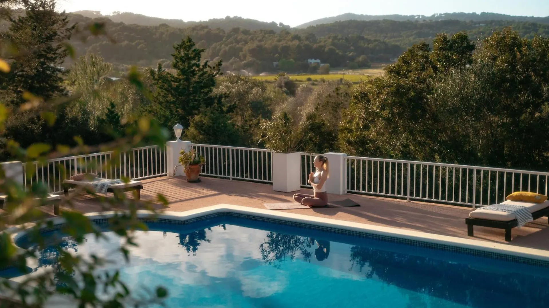 7 Bedroom Villa With Pool - 5Mins Walk To Cala Llonga Beach - Can Ramon Spain